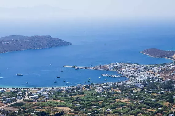 Panorama sur le golfe de Serifos dans les Cyclades